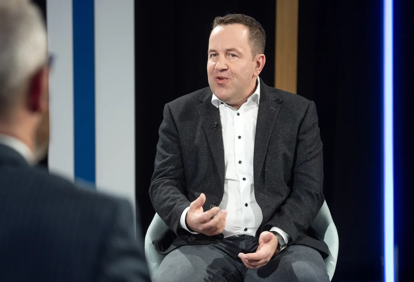 SRF-Interview mit Edi Wögerer, dem CEO von Bank Frick zum 25-jährigen Jubiläum.